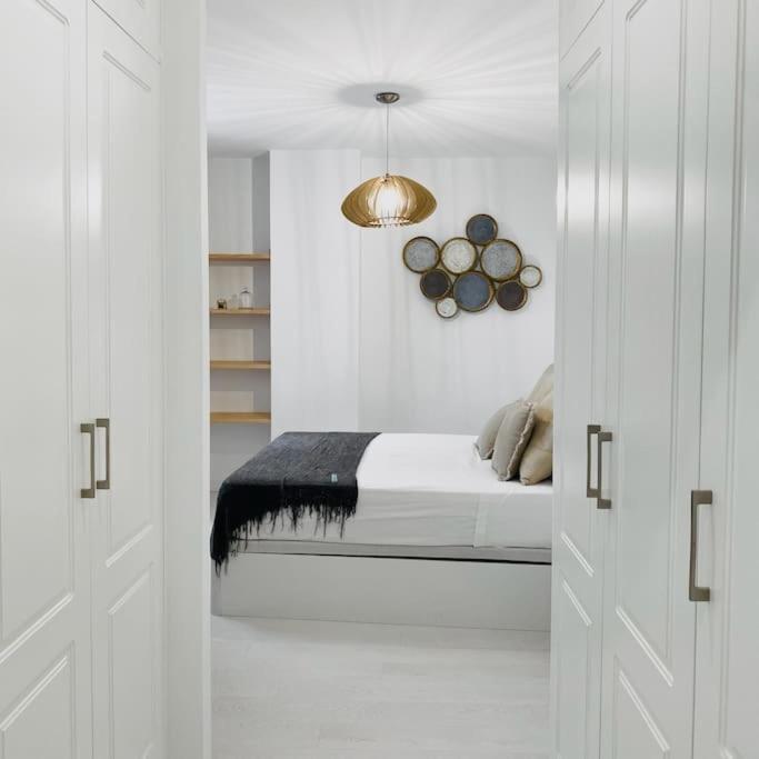 Lovely 2-Bed In Granada 1Min To Gran Via De Colon By Sharingco エクステリア 写真